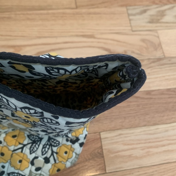 Vera Bradley Large Tote - Picture 8 of 10